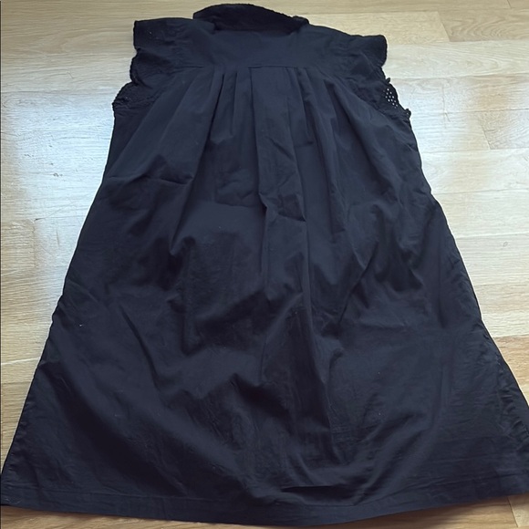 Elegant Black eyelet Trim Dress - Picture 5 of 5